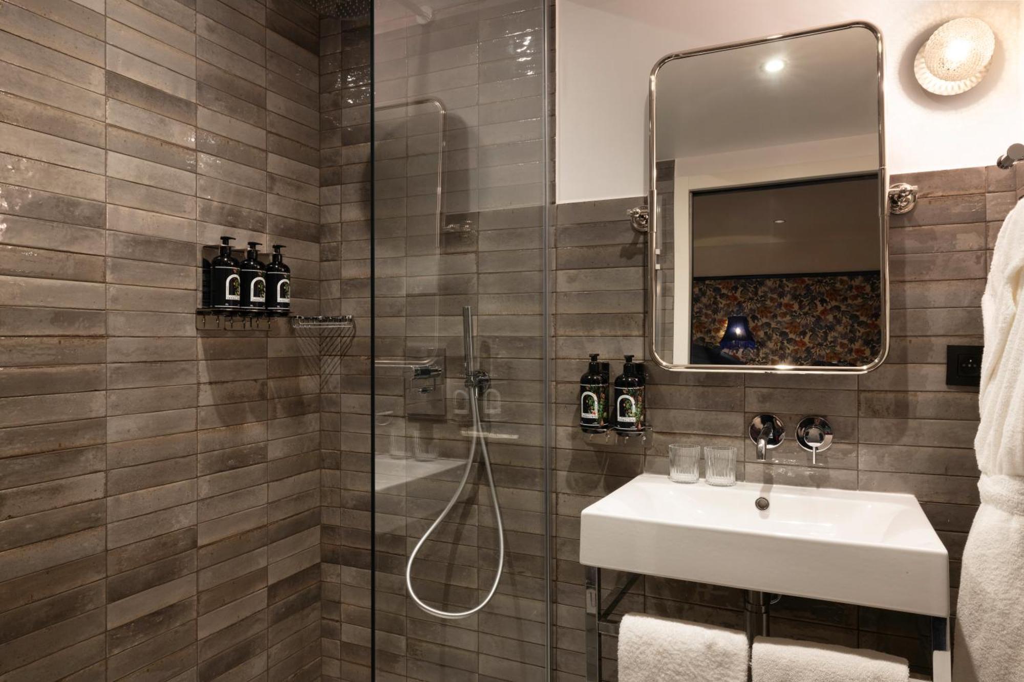Hotel Ginette A La Folie & Spa 파리 외부 사진